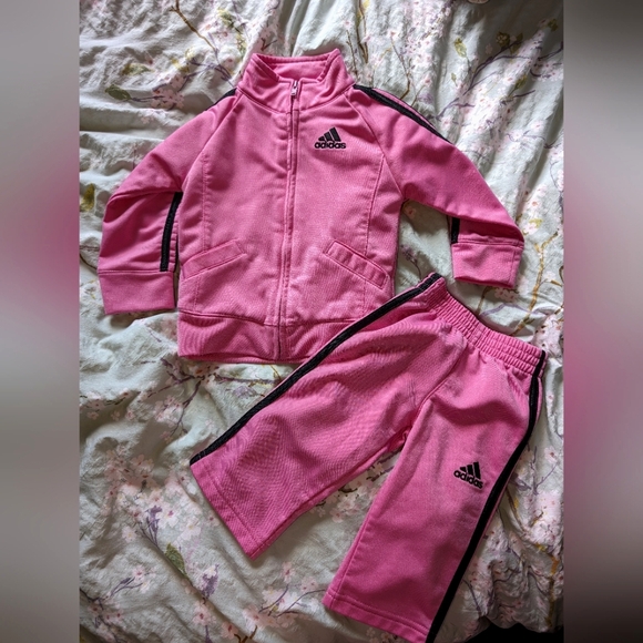 6 month Adidas pink tracksuit - Picture 1 of 3
